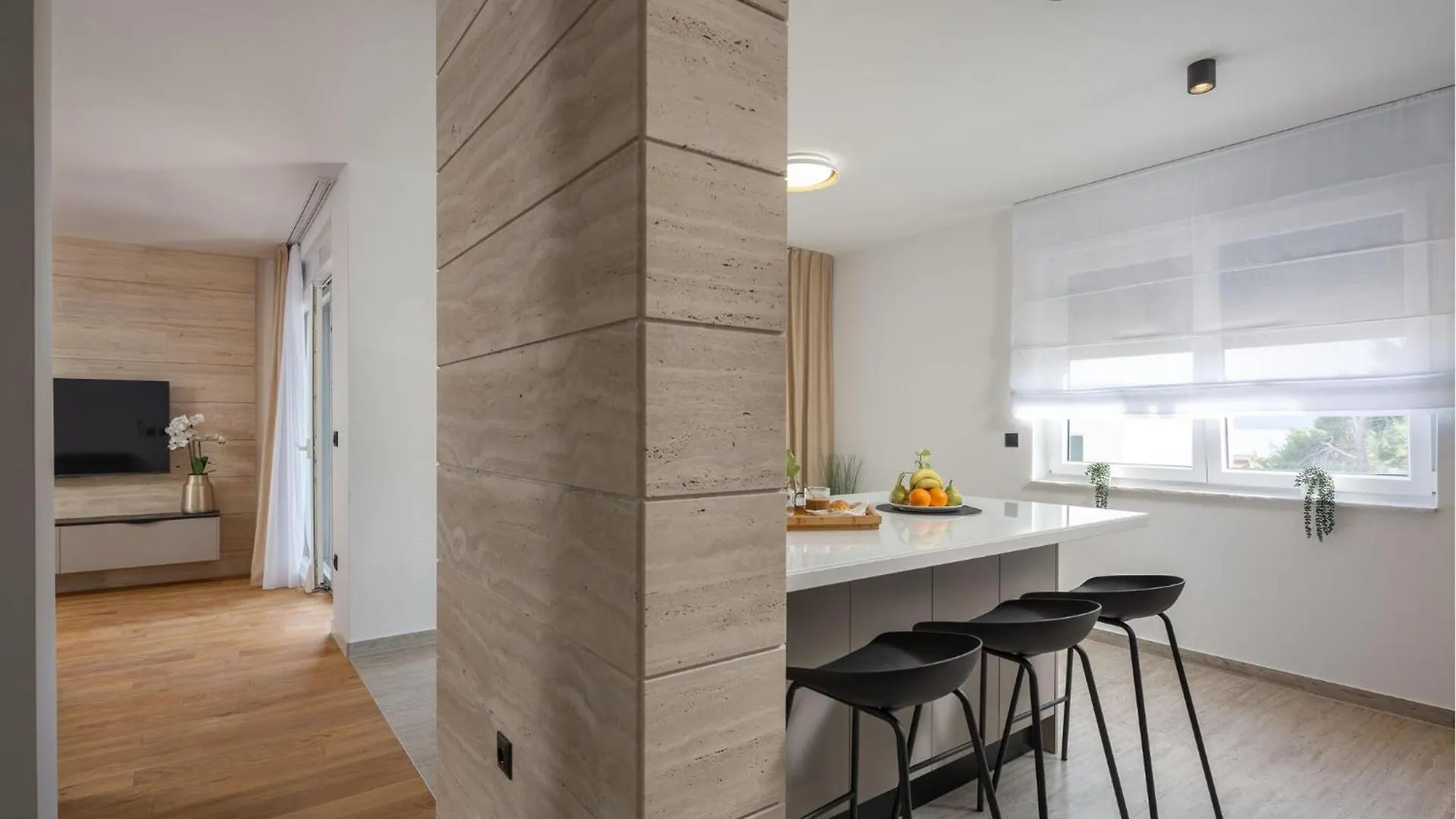 3 Bedroom Nice Apartment In Kozino