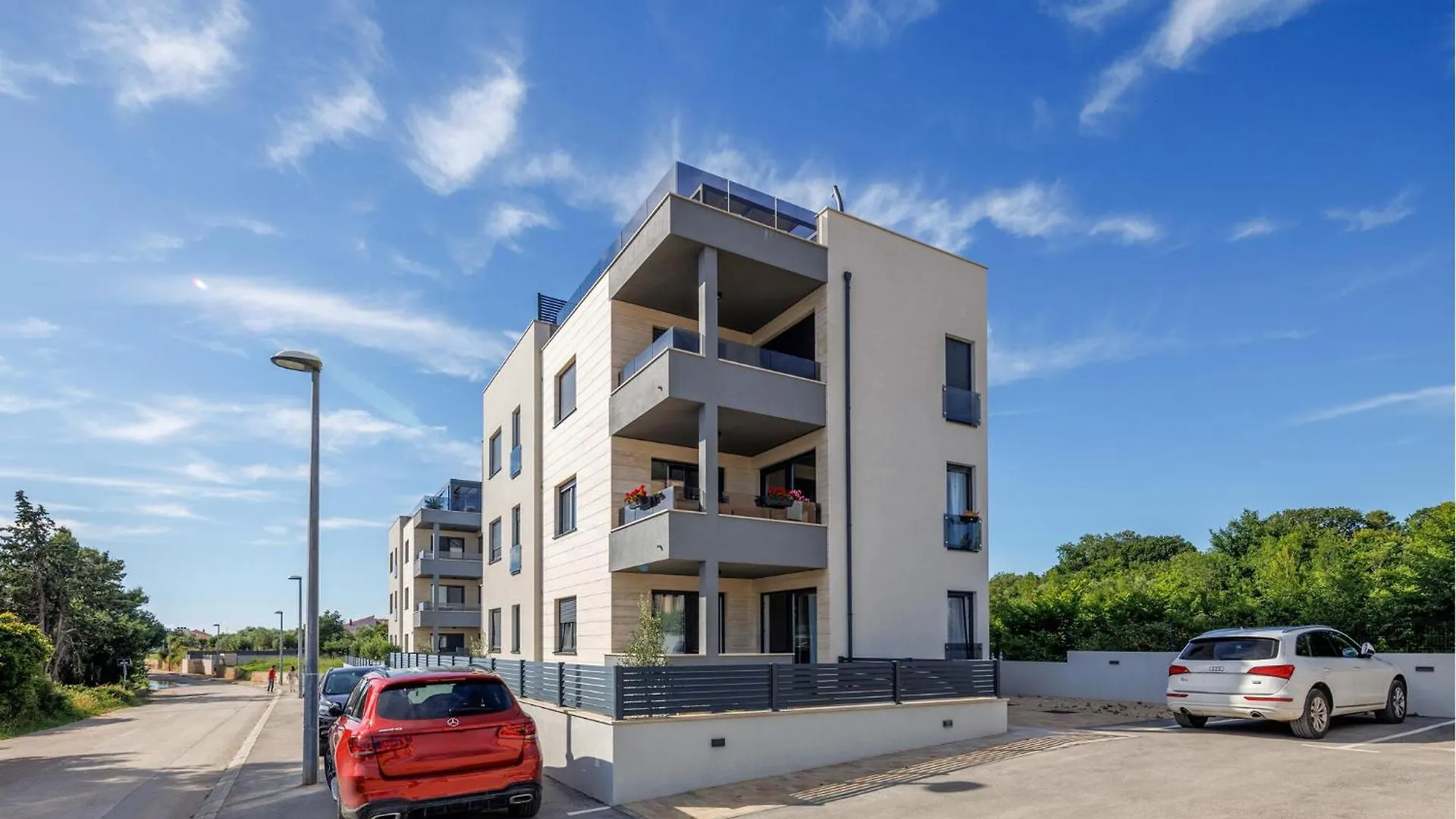 3 Bedroom Nice Apartment In Kozino 0*,