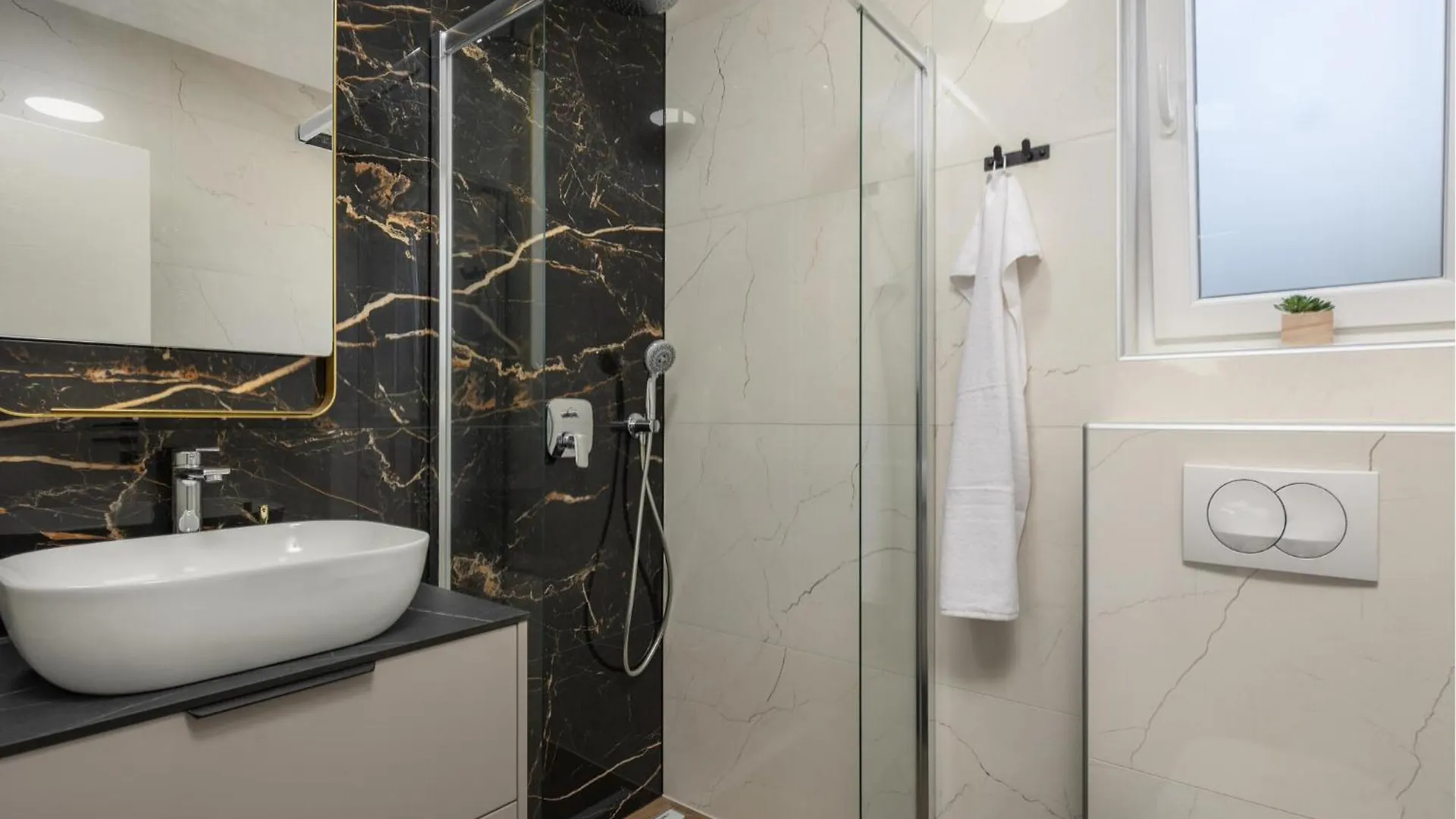 3 Bedroom Nice Apartment In Kozino
