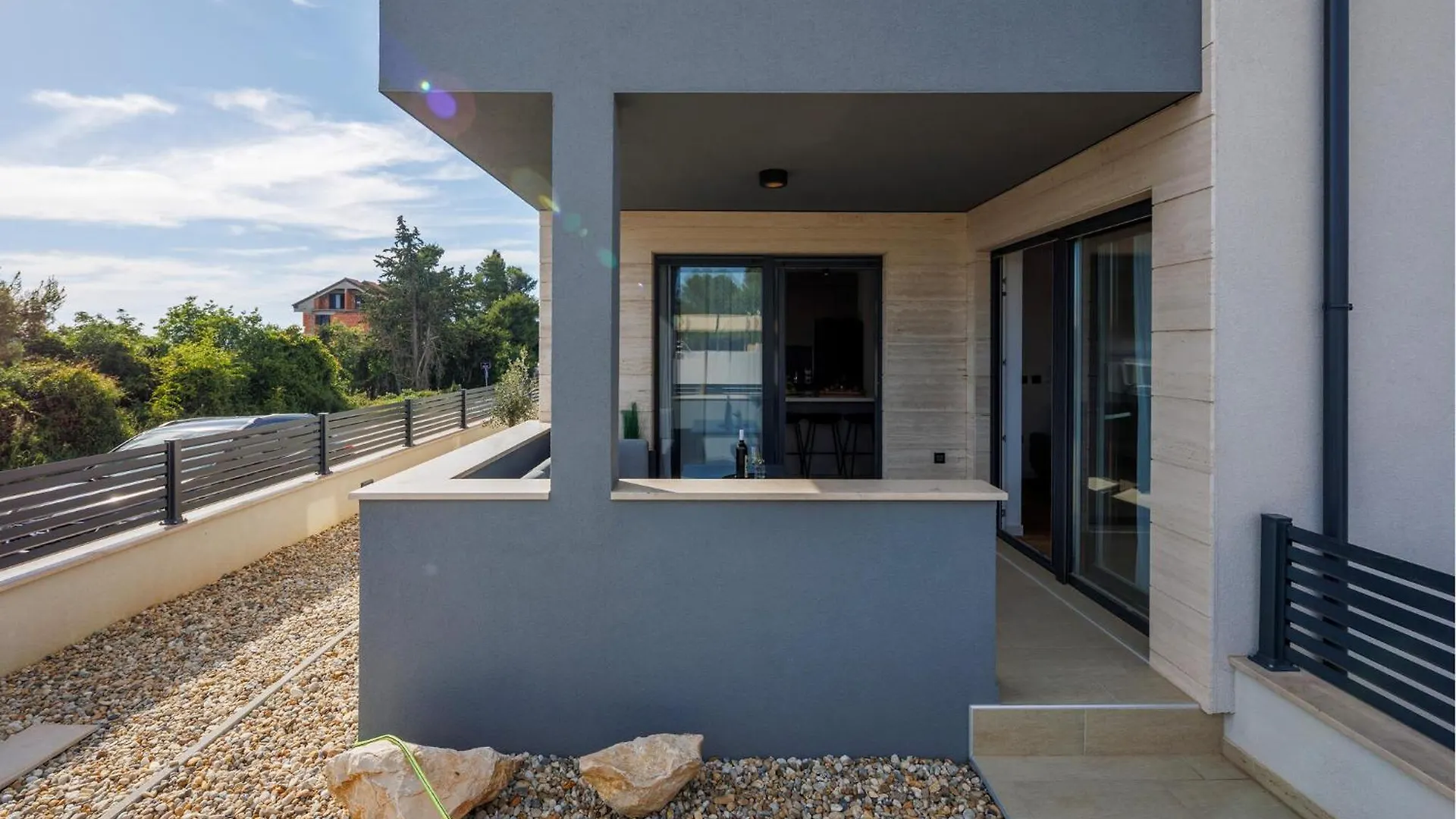 3 Bedroom Nice Apartment In Kozino